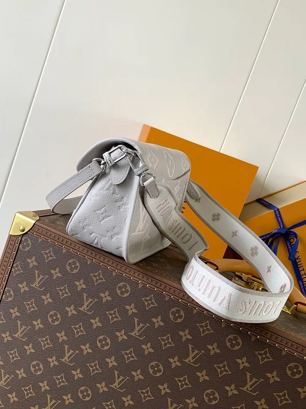 All Categories Official Website "Brand Women's Bags" Women's Bags 💙 LV 2026 New LV Crossbody Bag