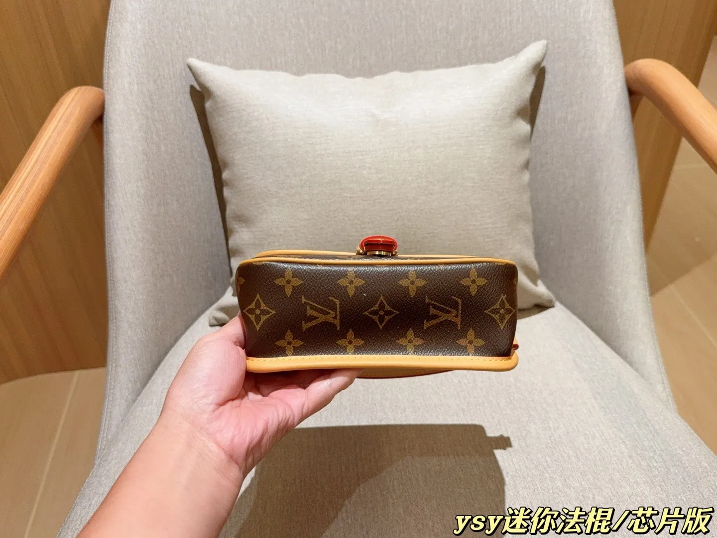 All Categories Official Website "Brand Women's Bags" Women's Bags 💙 LV 2025 New LV Crossbody Bag