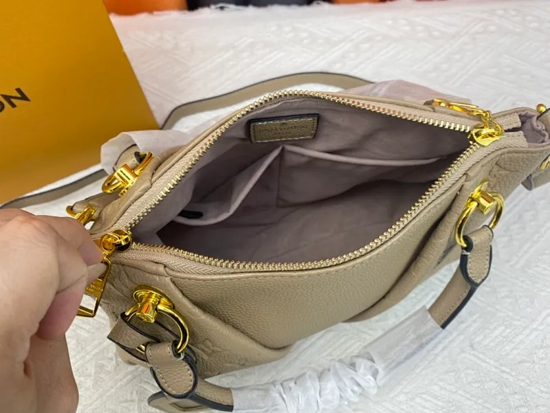 All Categories Official Website "Brand Women's Bags" Women's Bags 💙 LV 2023 New LV Crossbody Bag