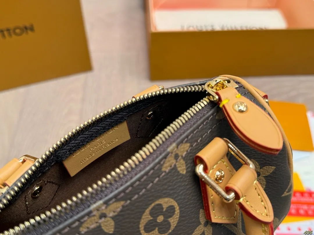 All Categories Official Website "Brand Women's Bags" Women's Bags 💙 LV 2025 New LV Crossbody Bag