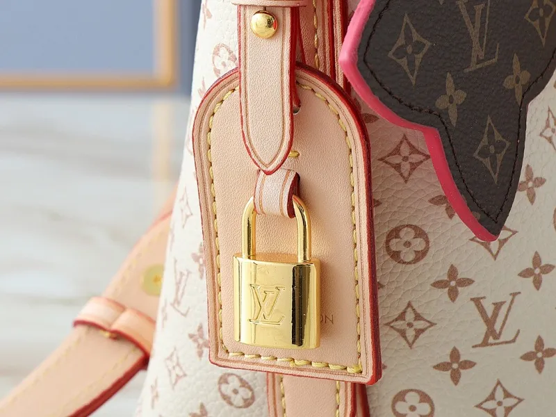 All Categories Official Website "Brand Women's Bags" Women's Bags 💙 LV 2025 New LV Crossbody Bag