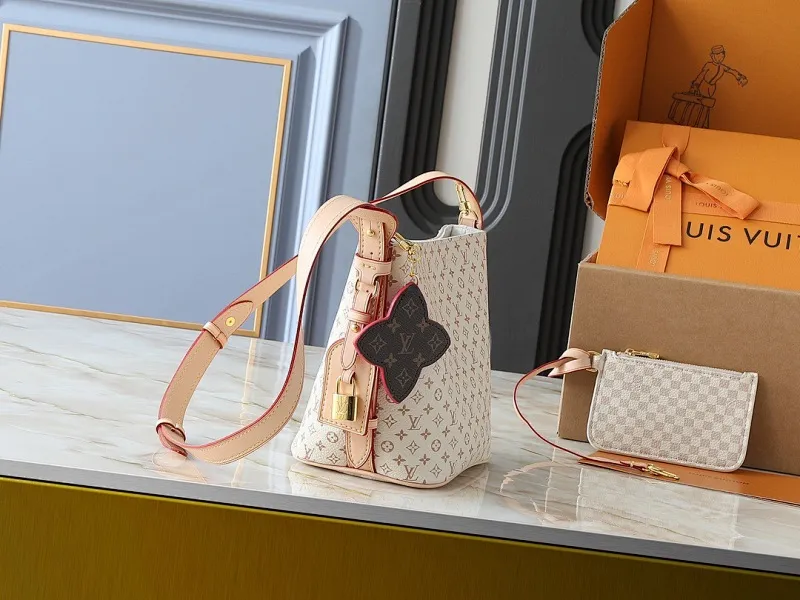 All Categories Official Website "Brand Women's Bags" Women's Bags 💙 LV 2025 New LV Crossbody Bag