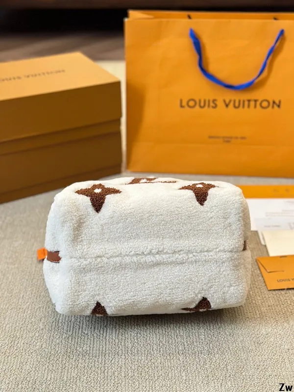 All Categories Official Website "Brand Women's Bags" Women's Bags 💙 LV 2024 Official Website New LV Crossbody Bags