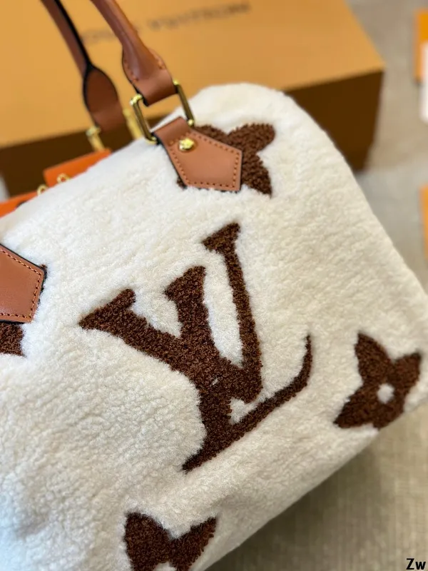 All Categories Official Website "Brand Women's Bags" Women's Bags 💙 LV 2024 Official Website New LV Crossbody Bags