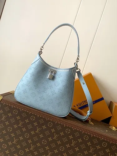 All Categories Official Website "Brand Women's Bags" Women's Bags 💙 LV 2026 New LV Armpit Crossbody Bag