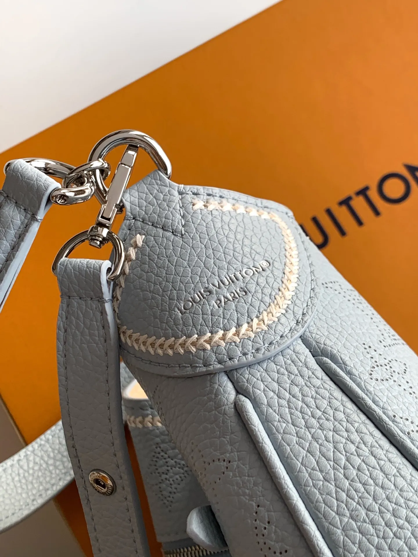 All Categories Official Website "Brand Women's Bags" Women's Bags 💙 LV 2026 New LV Armpit Crossbody Bag