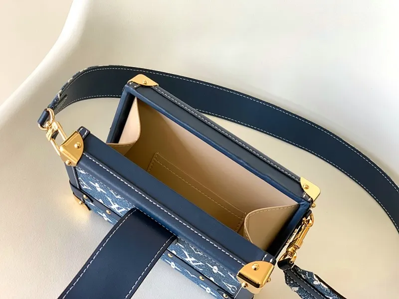 All categories Official website "Brand Women's Bags" Women's Bags 💙 LV replica LV, fine imitation LV bags, LV shoulder bags, 2023 official latest version LV cow leather crossbody bag, bag factory, original material, size: 20-12.5-6CM
