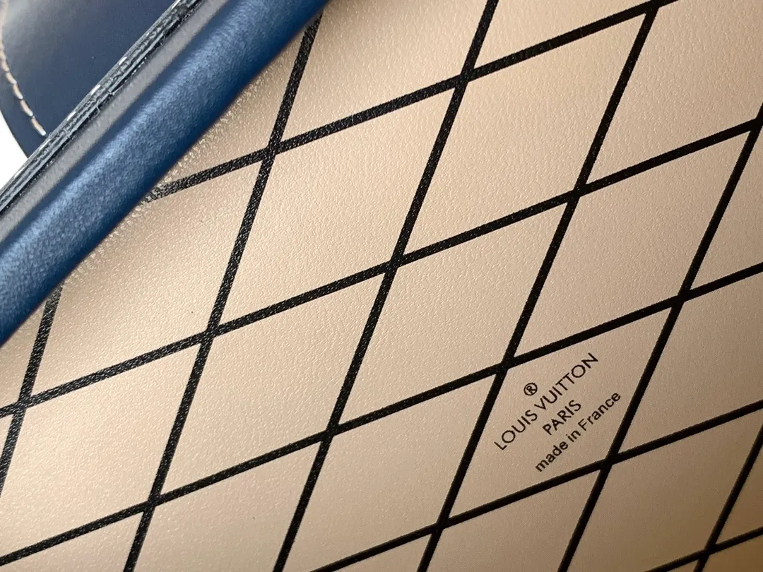 All categories Official website "Brand Women's Bags" Women's Bags 💙 LV replica LV, fine imitation LV bags, LV shoulder bags, 2023 official latest version LV cow leather crossbody bag, bag factory, original material, size: 20-12.5-6CM
