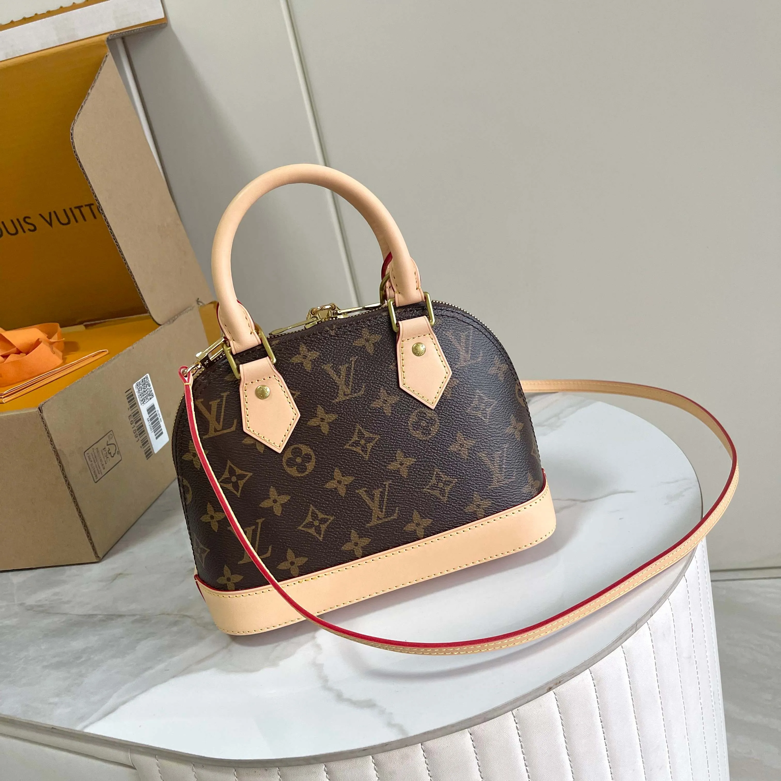 All Categories Official Website "Brand Women's Bags" Women's Bags 💙 LV LV 2026 New Crossbody Shoulder Bag