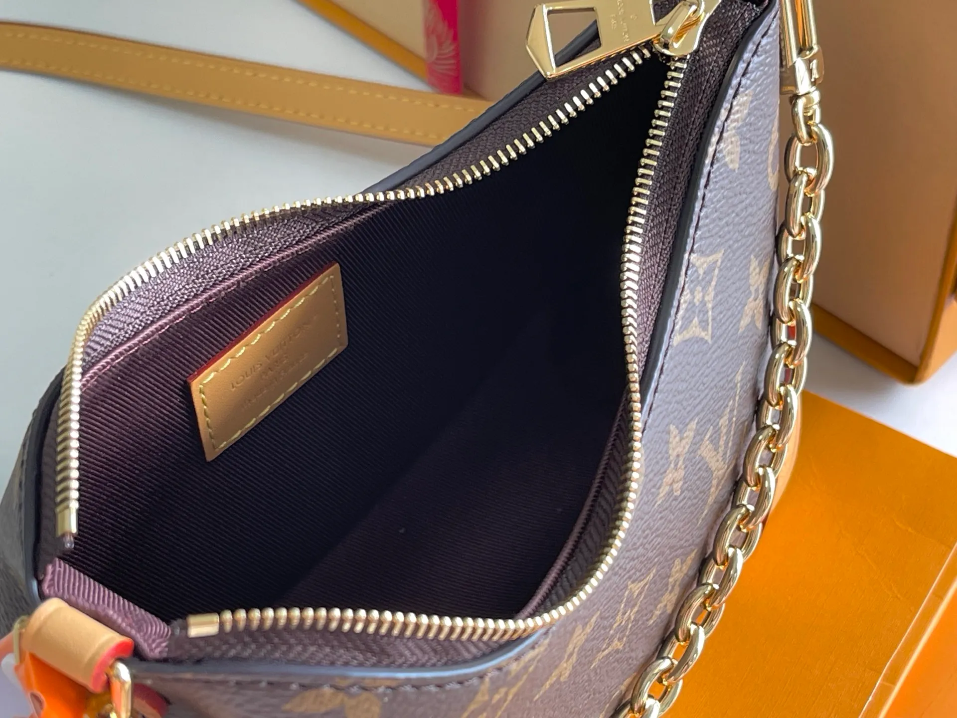 All Categories 💚 Authentic Grade Bags 💚 LV 2026 New LV Top Replica Crossbody Shoulder Bag