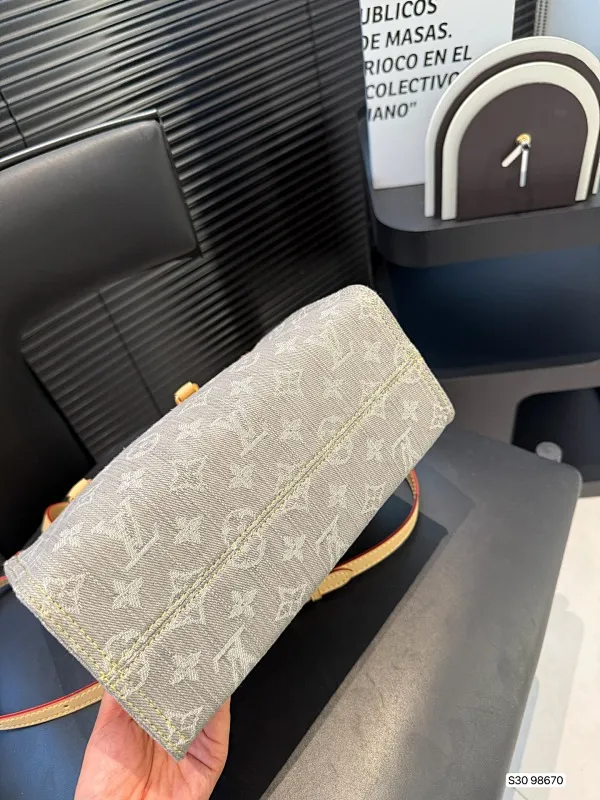All Categories Official Website "Brand Women's Bags" Women's Bags 💙 LV 2025 New LV Crossbody Bag