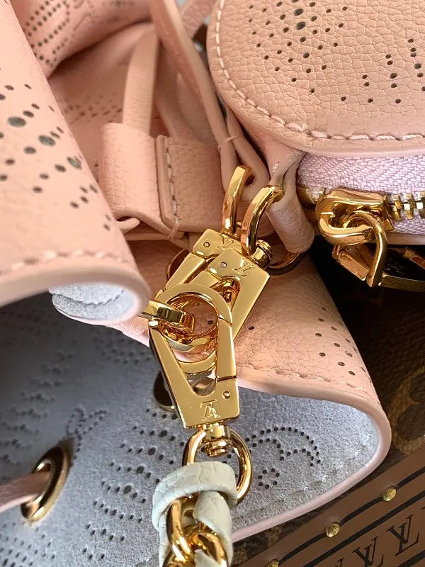 All Categories Official Website "Brand Women's Bags" Women's Bags 💙 LV 2026 New LV Crossbody Bag