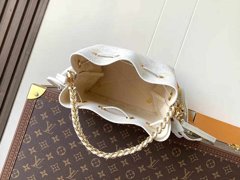 All Categories Official Website "Brand Women's Bags" Women's Bags 💙 LV 2026 New LV Crossbody Bag