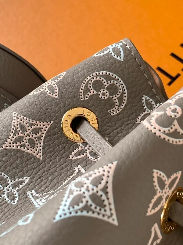 All Categories Official Website "Brand Women's Bags" Women's Bags 💙 LV 2026 New LV Crossbody Bag