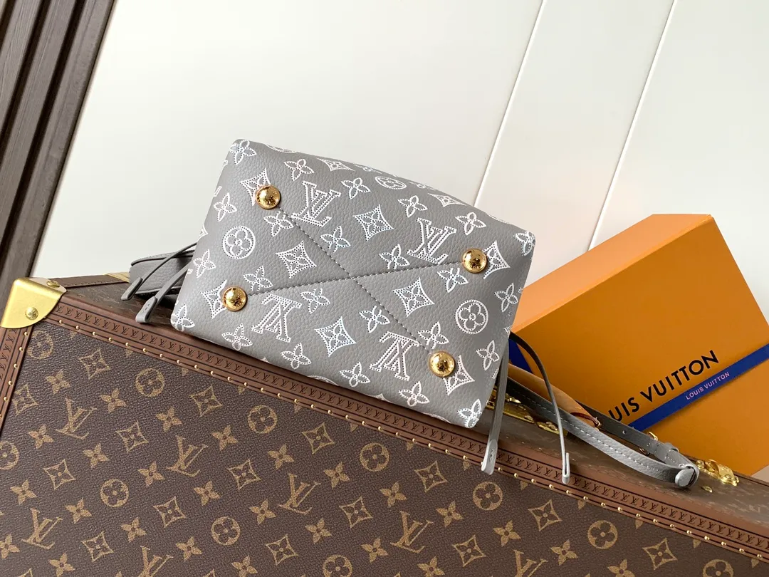 All Categories Official Website "Brand Women's Bags" Women's Bags 💙 LV 2026 New LV Crossbody Bag