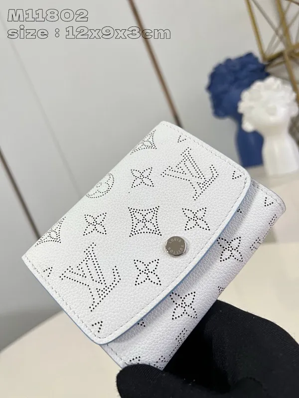 All categories 💚 Authentic bags 💚 LV 2024 official website new LV short wallet