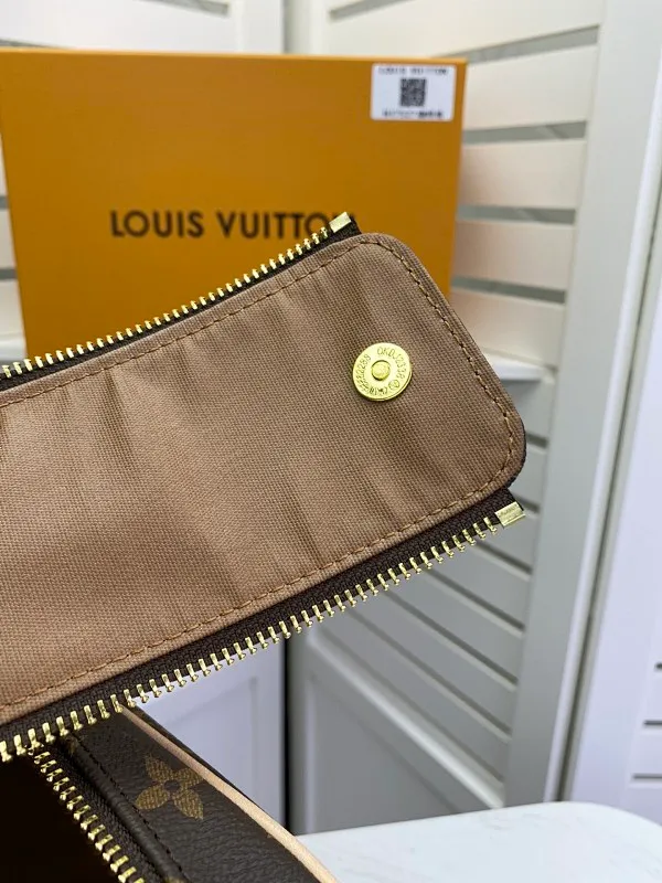 All categories Official website "Brand Women's Bags" Women's Bags 💙 LV 2022 Official New LV Cosmetic Bag Wholesale 5800800 High Quality Size: 28-16-13CM