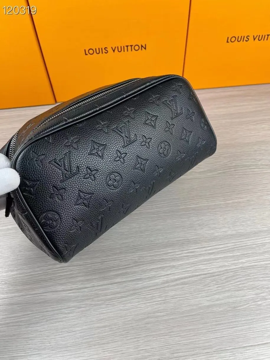 All categories Official website "Brand Women's Bags" Women's Bags 💙 LV 2025 new LV toiletry bag