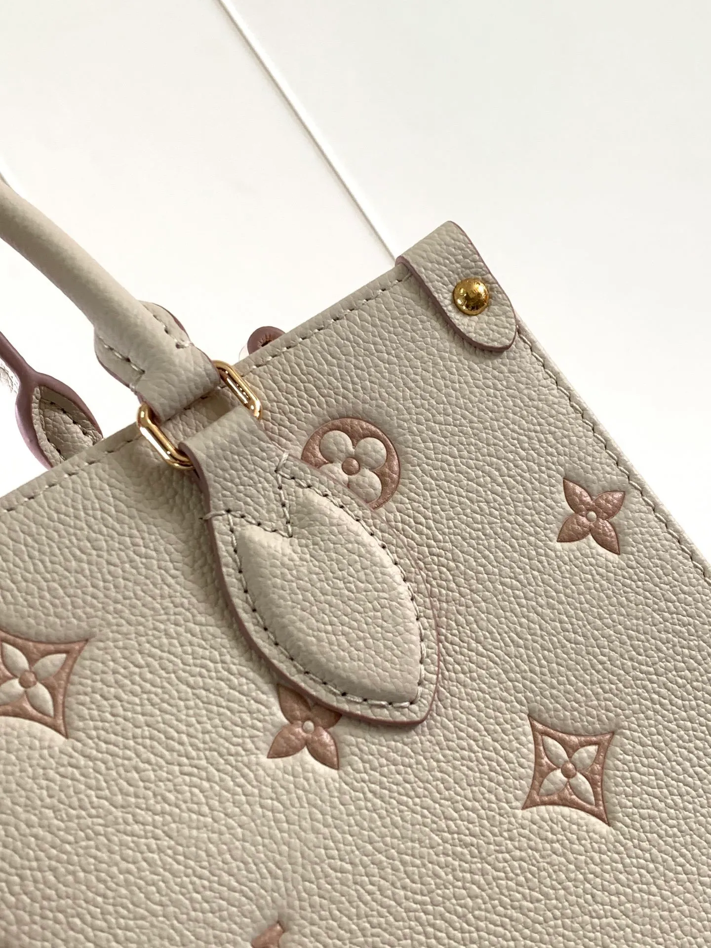 All Categories Official Website "Brand Women's Bags" Women's Bags 💙 LV 2026 New LV Crossbody Bag