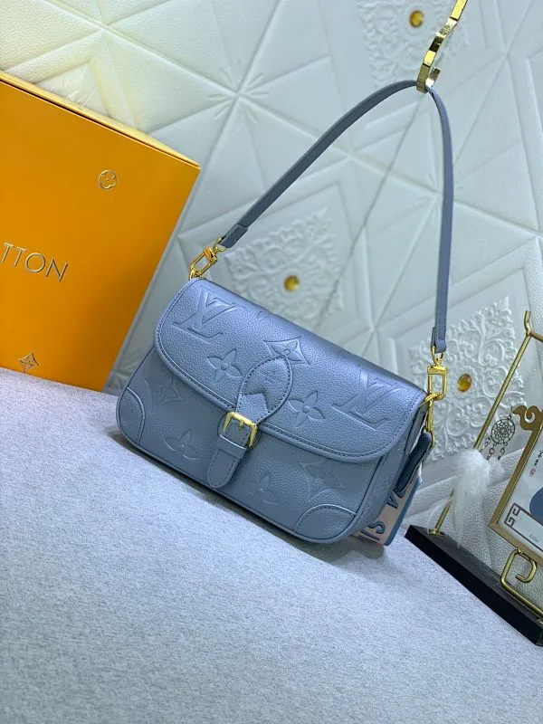 All Categories Official Website "Brand Women's Bags" Women's Bags 💙 LV 2024 New LV Crossbody Bag