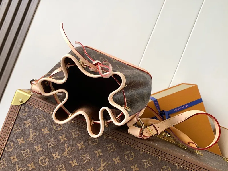 All Categories Official Website "Brand Women's Bags" Women's Bags 💙 LV 2025 New LV Crossbody Bag