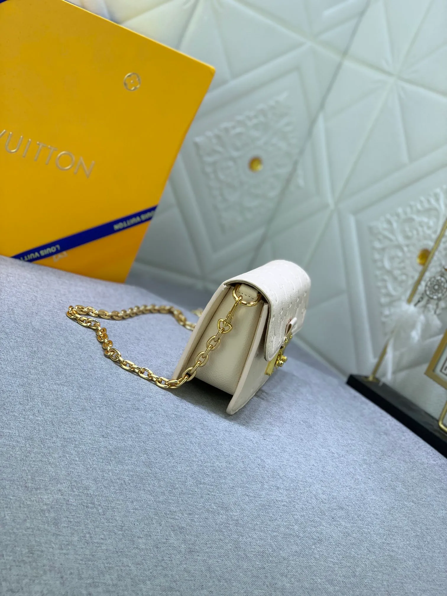 All Categories Official Website "Brand Women's Bags" Women's Bags 💙 LV 2024 New LV Crossbody Bag
