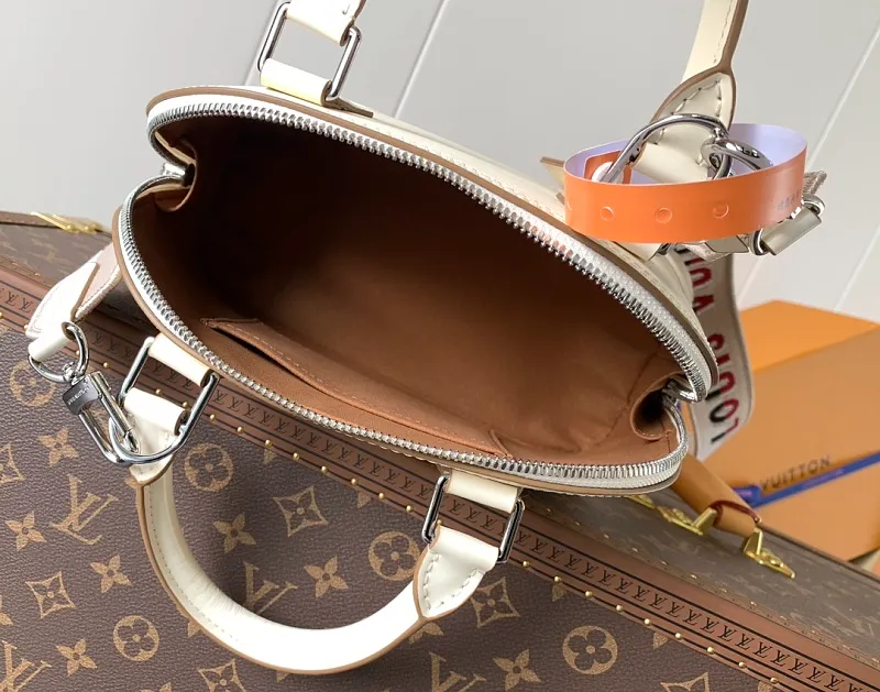 All Categories Official Website "Brand Women's Bags" Women's Bags 💙 LV 2026 New LV Crossbody Bag