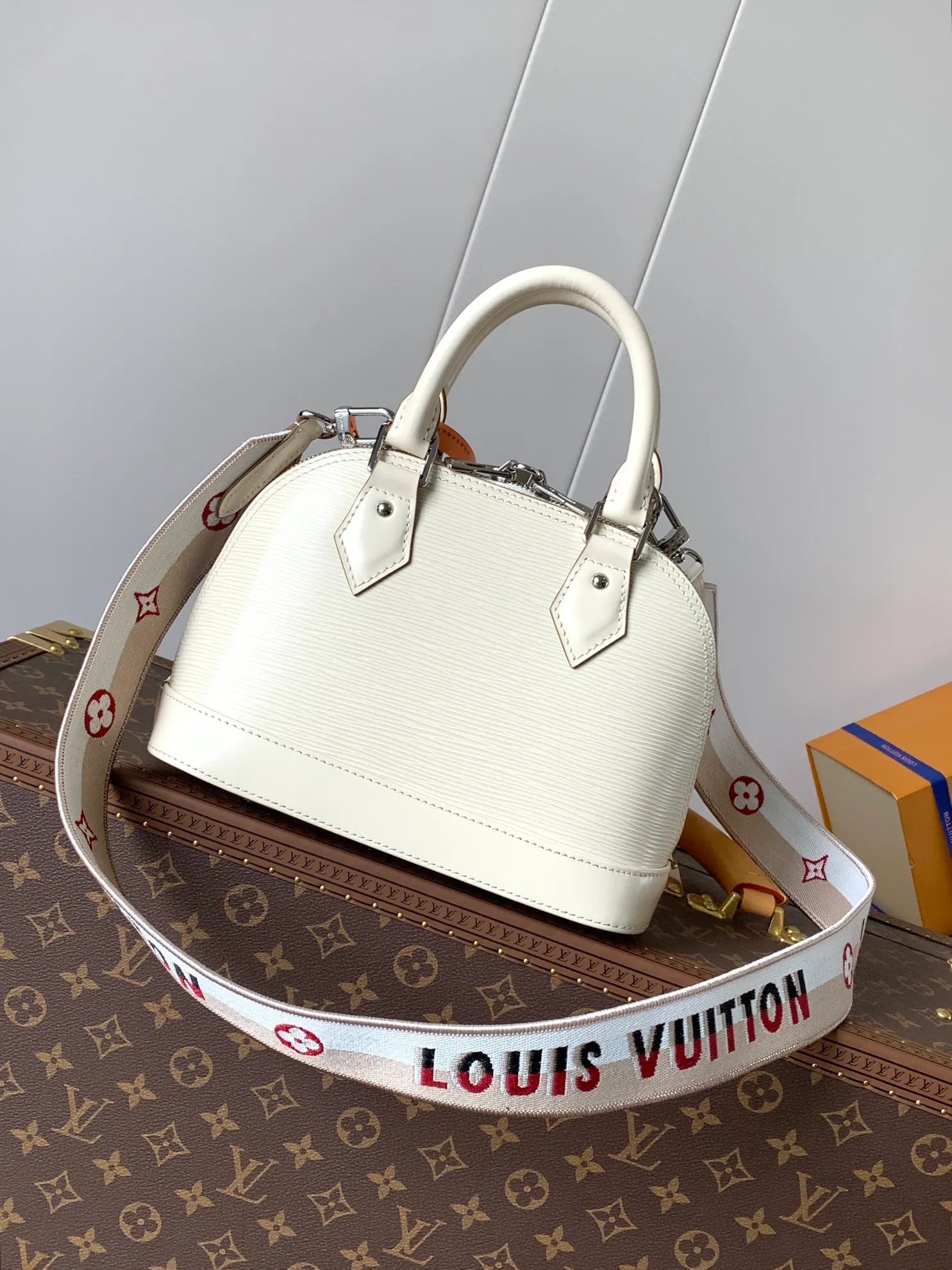 All Categories Official Website "Brand Women's Bags" Women's Bags 💙 LV 2026 New LV Crossbody Bag