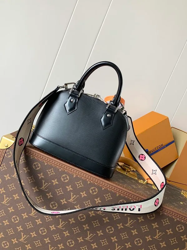 All Categories Official Website "Brand Women's Bags" Women's Bags 💙 LV 2026 New LV Crossbody Bag