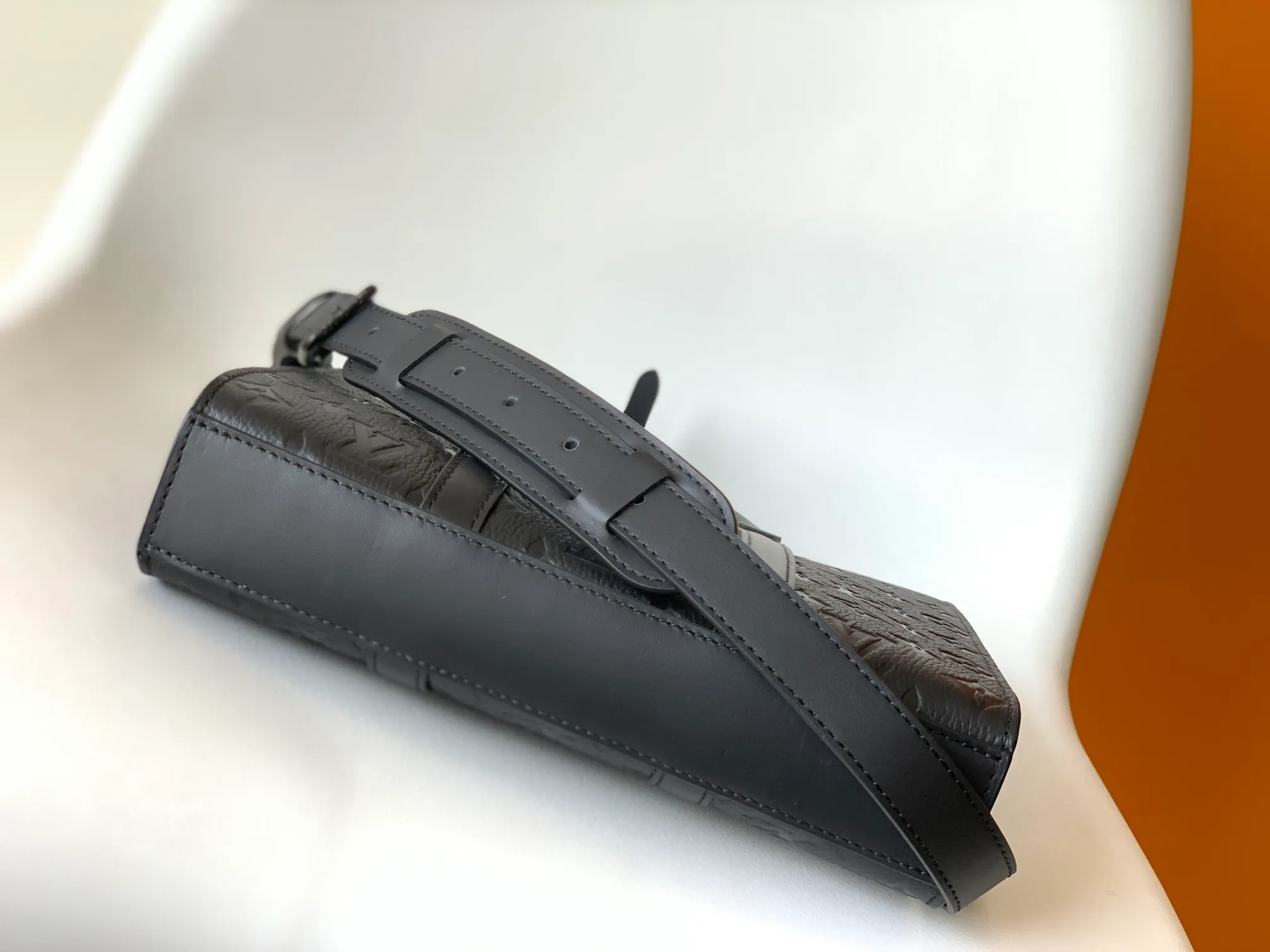 All categories Official website "Brand Women's Bags" Women's Bags 💙 LV replica LV, fine imitation LV bags, LV shoulder bags, 2023 official latest version LV leather handbags, bag factory, original material, size: 26-28.5-6CM