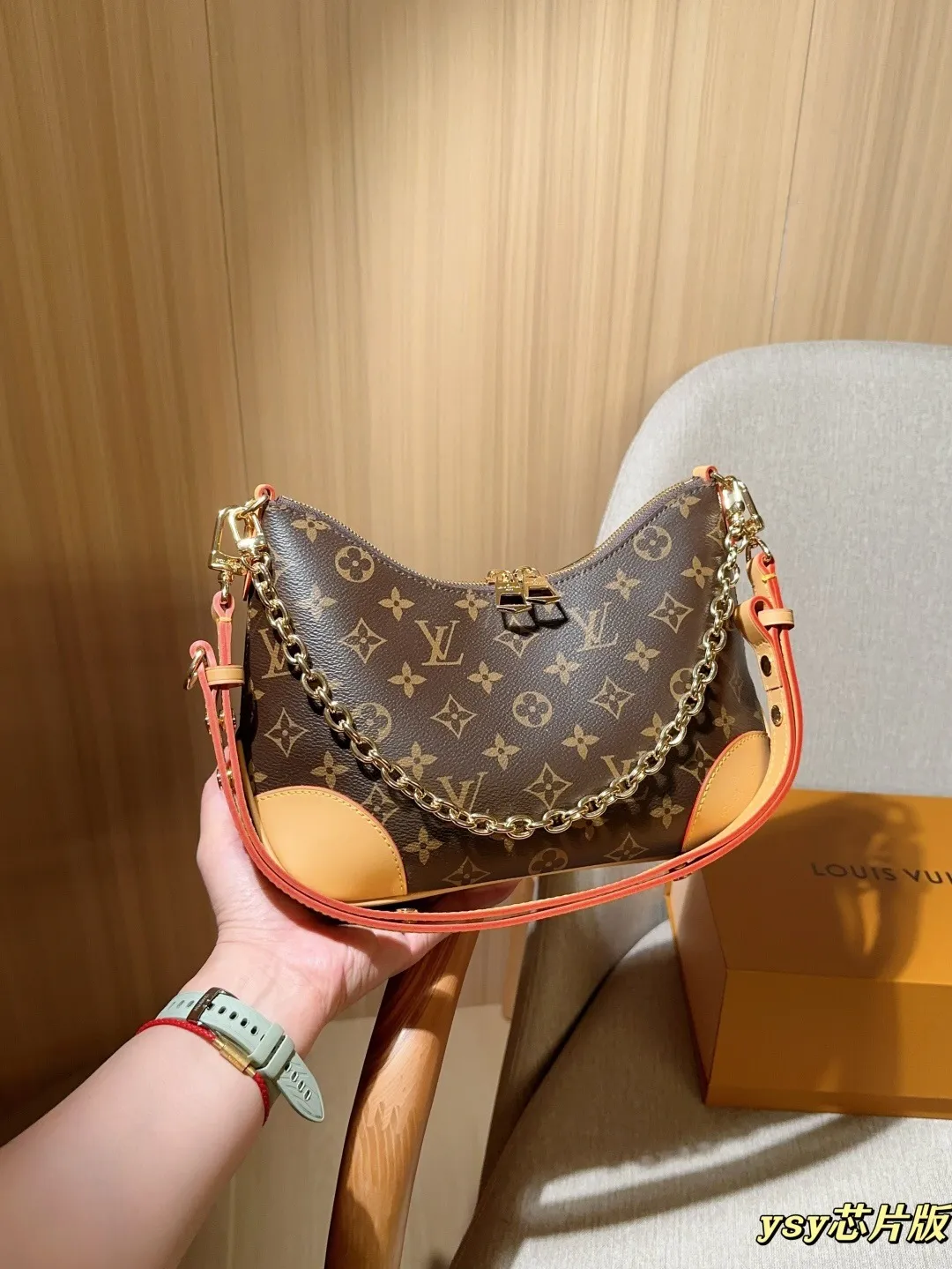 All categories Official website "Brand Women's Bags" Women's Bags 💙 LV 2025 new LV armpit bag