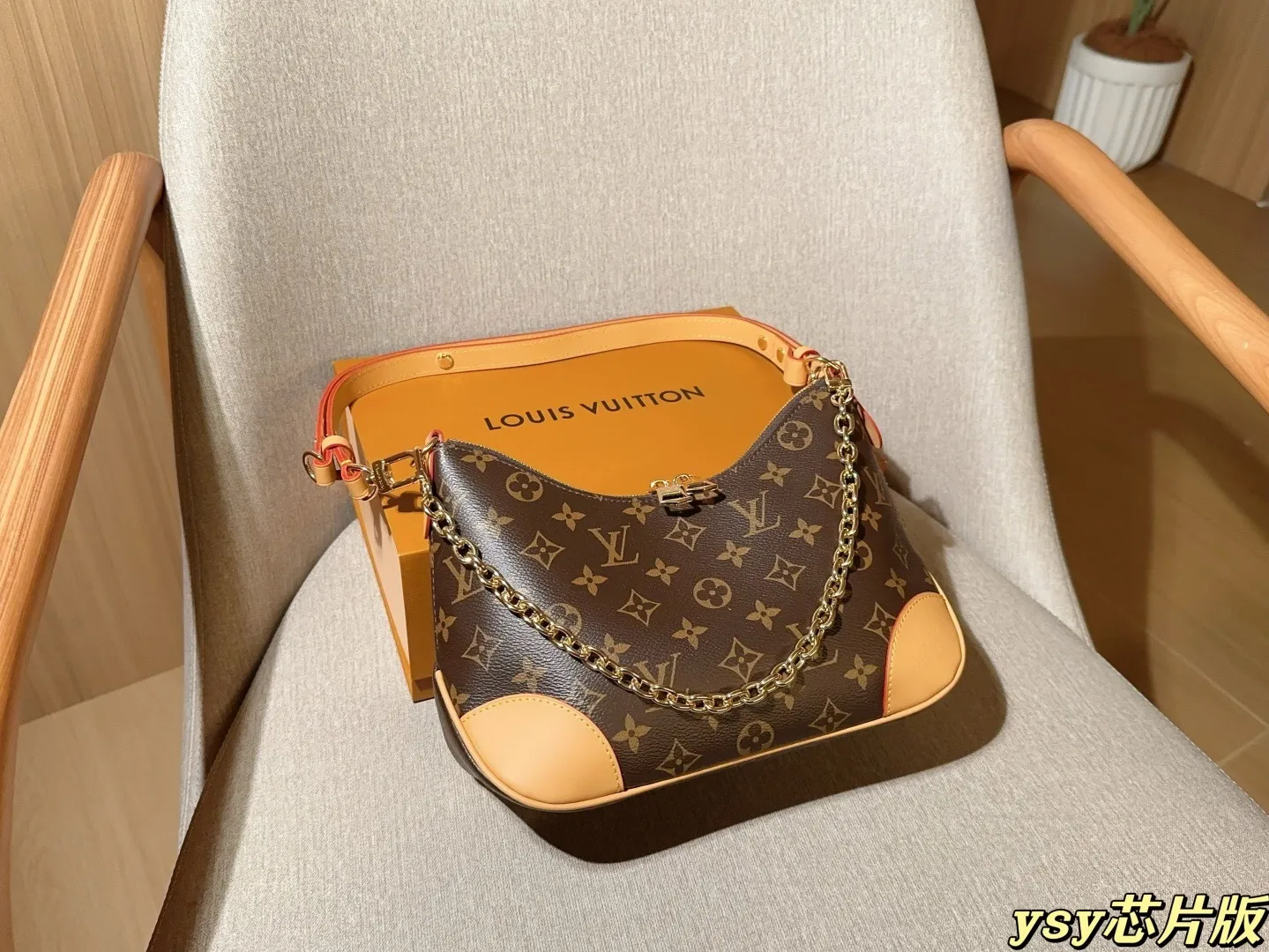 All categories Official website "Brand Women's Bags" Women's Bags 💙 LV 2025 new LV armpit bag