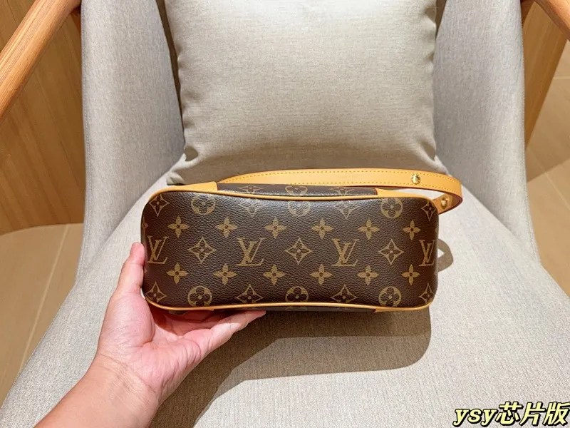 All categories Official website "Brand Women's Bags" Women's Bags 💙 LV 2025 new LV armpit bag