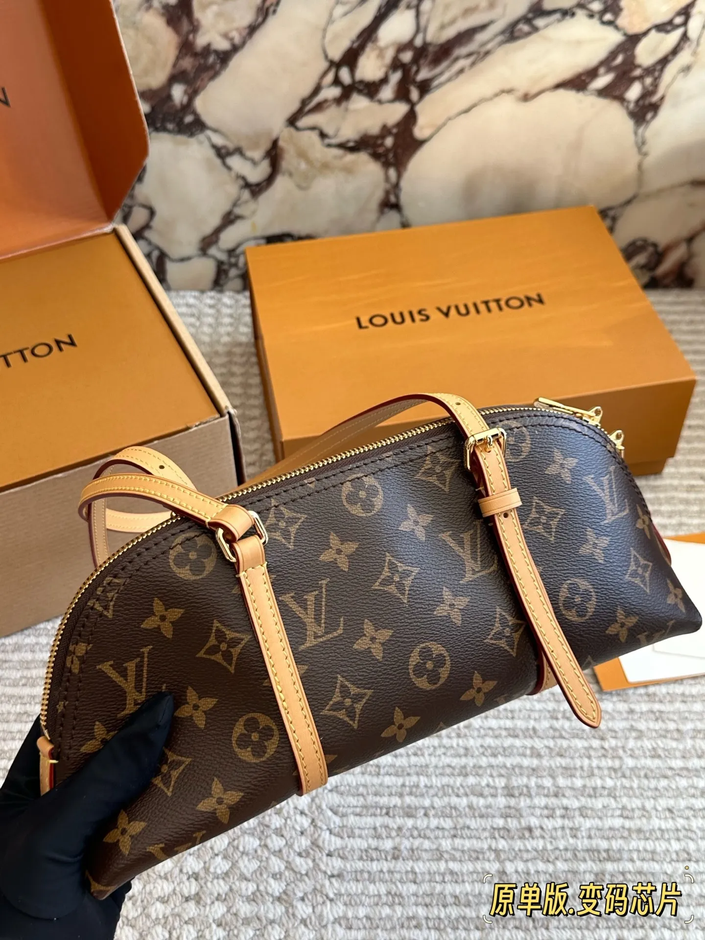 All categories Official website "Brand Women's Bags" Women's Bags 💙 LV 2025 new LV armpit bag