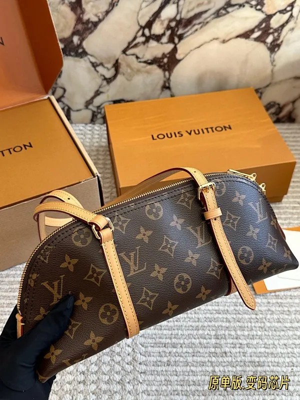 All categories Official website "Brand Women's Bags" Women's Bags 💙 LV 2025 new LV armpit bag
