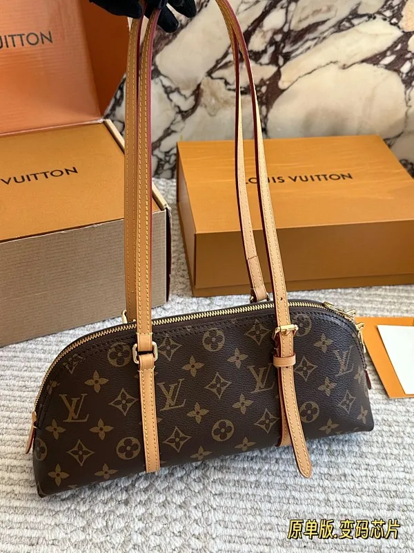 All categories Official website "Brand Women's Bags" Women's Bags 💙 LV 2025 new LV armpit bag