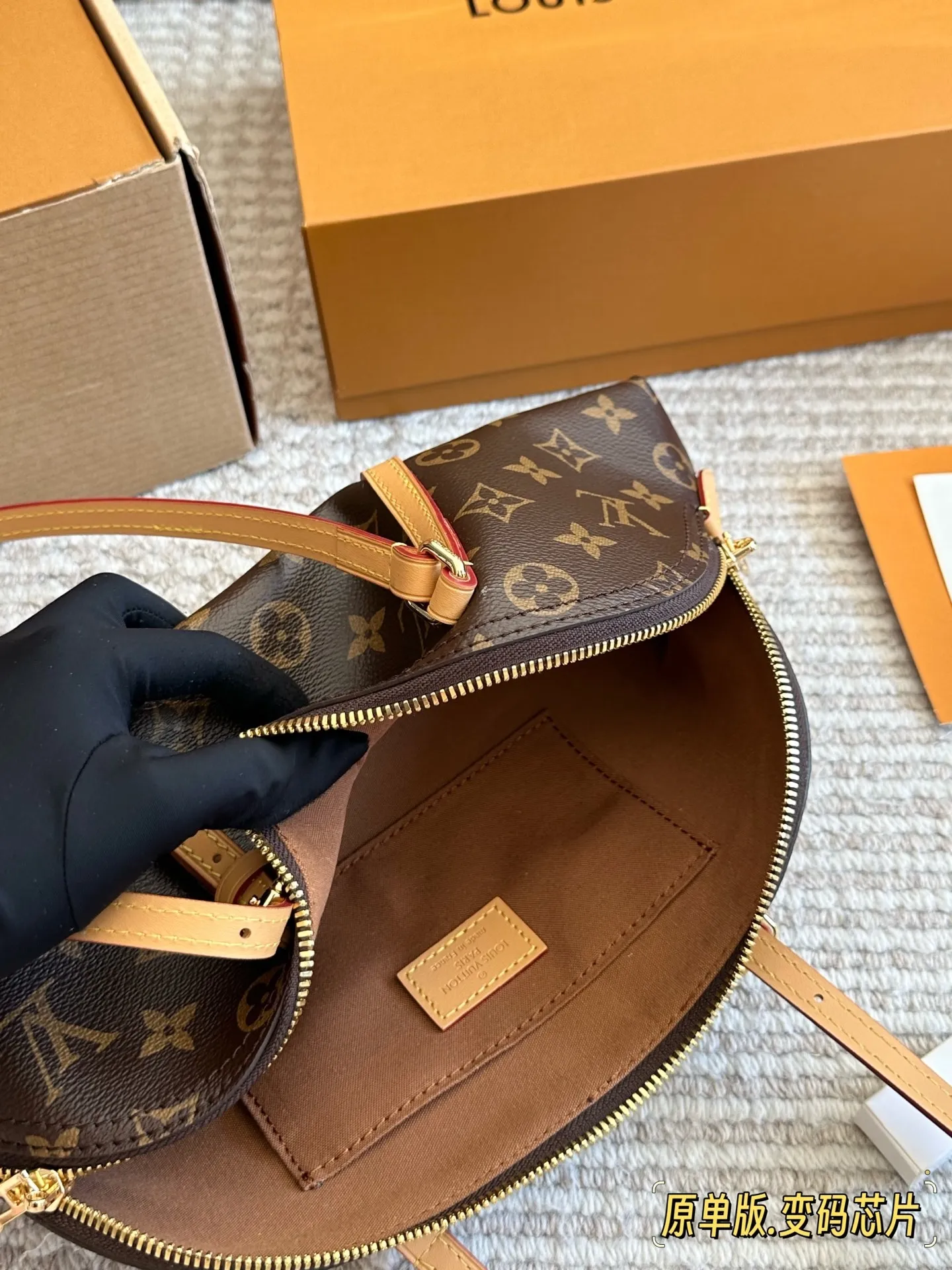 All categories Official website "Brand Women's Bags" Women's Bags 💙 LV 2025 new LV armpit bag