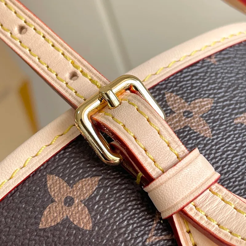 All Categories Official Website "Brand Women's Bags" Women's Bags 💙 LV LV 2026 New Crossbody Shoulder Bag