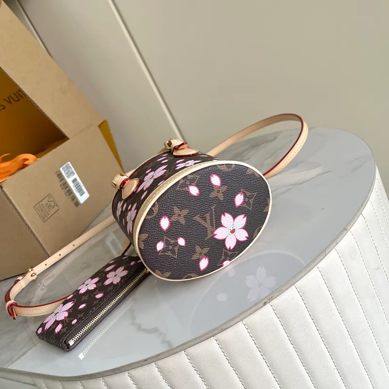 All Categories Official Website "Brand Women's Bags" Women's Bags 💙 LV LV 2026 New Crossbody Shoulder Bag