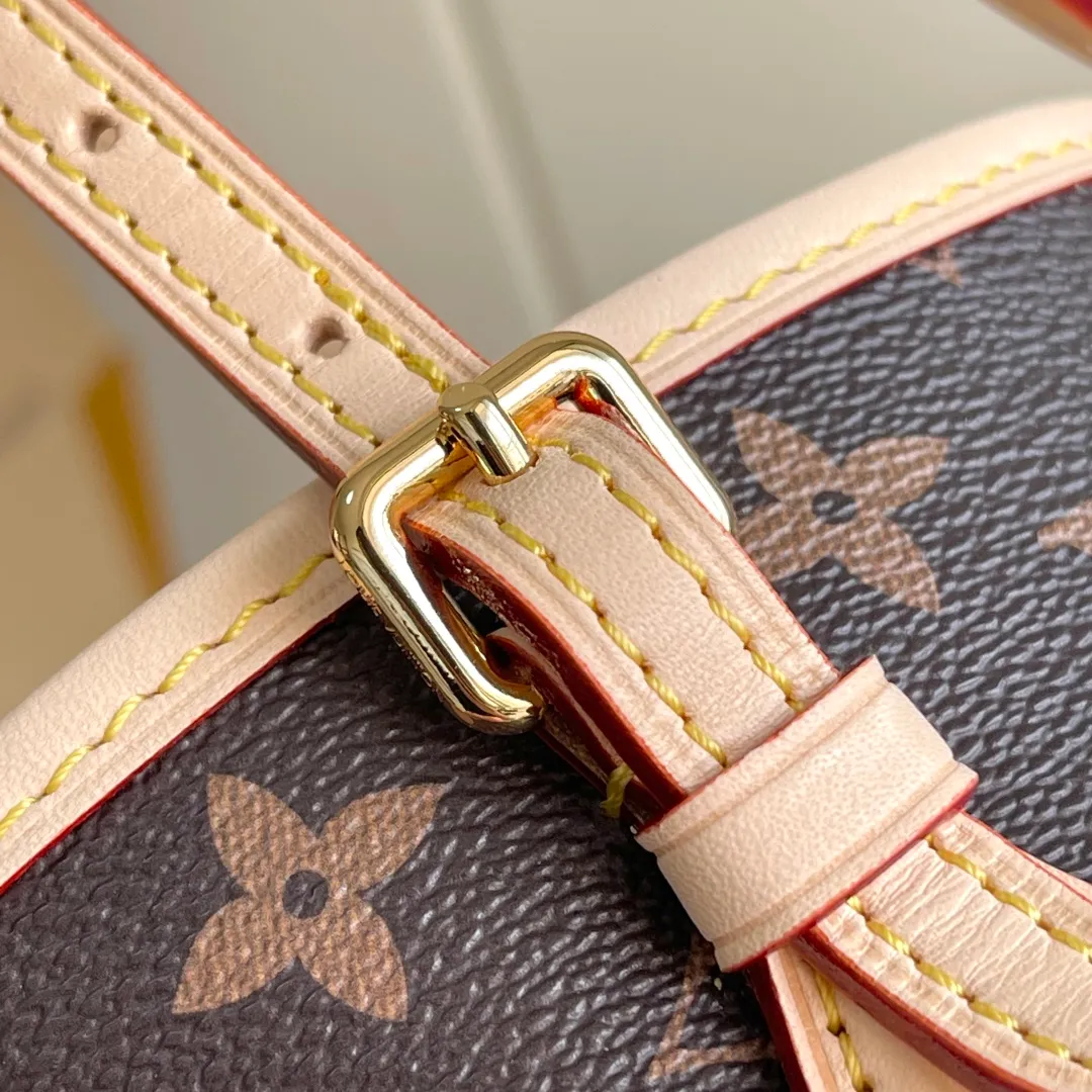 All Categories Official Website "Brand Women's Bags" Women's Bags 💙 LV LV 2026 New Crossbody Shoulder Bag