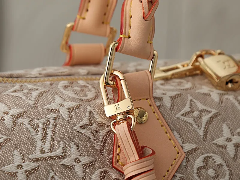 All Categories Official Website "Brand Women's Bags" Women's Bags 💙 LV LV 2026 New Crossbody Shoulder Bag