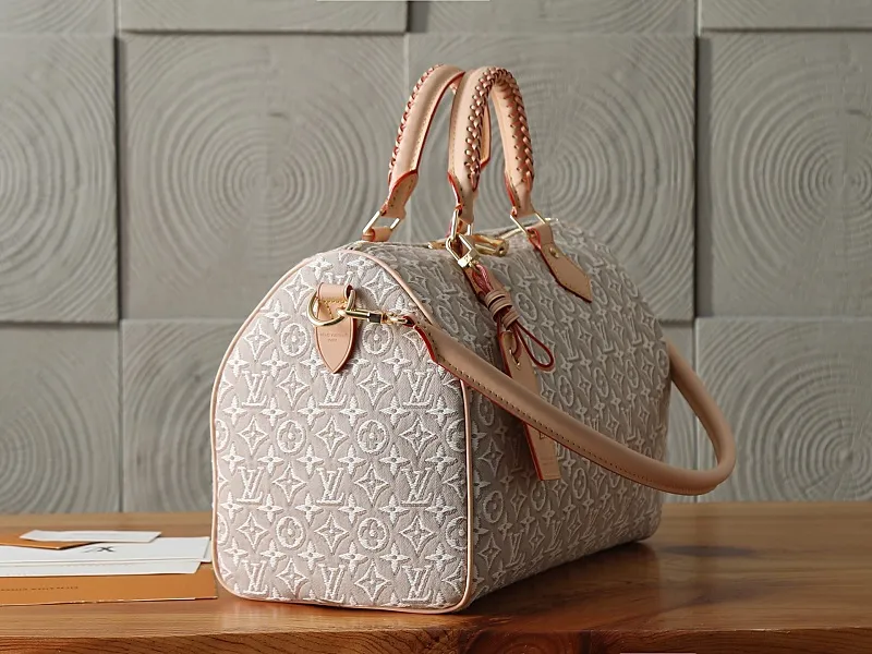 All Categories Official Website "Brand Women's Bags" Women's Bags 💙 LV LV 2026 New Crossbody Shoulder Bag