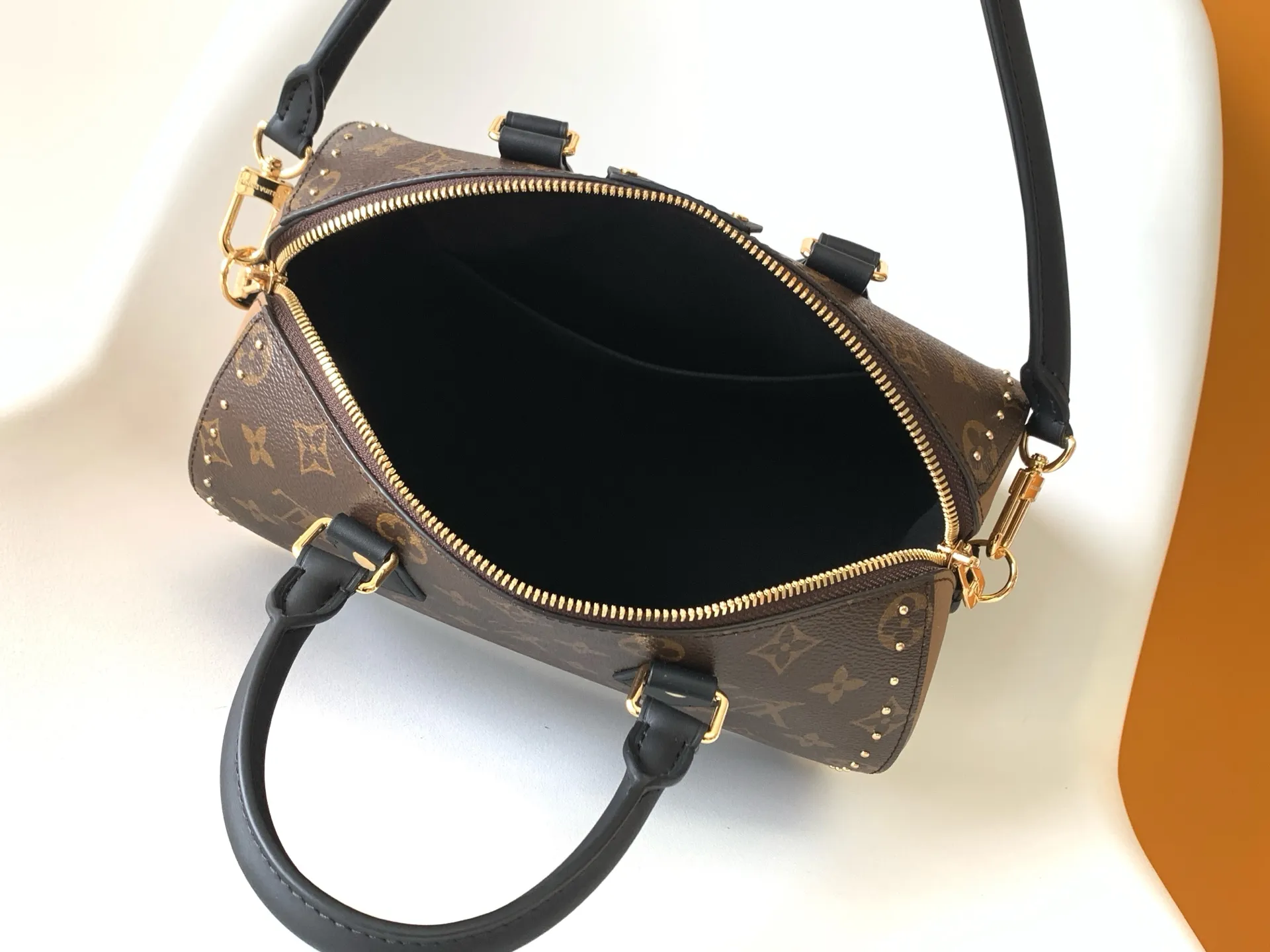 All Categories Official Website "Brand Women's Bags" Women's Bags 💙 LV 2026 New LV Crossbody Bag