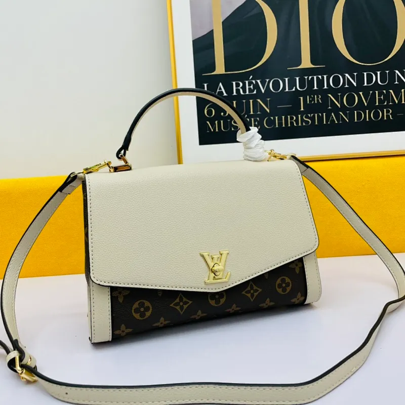 All categories Official website "Brand Women's Bags" Women's Bags 💙 LV 2022 official new LV patented cowhide crossbody bag wholesale 58002100 High quality Size: 26-18-8 CM