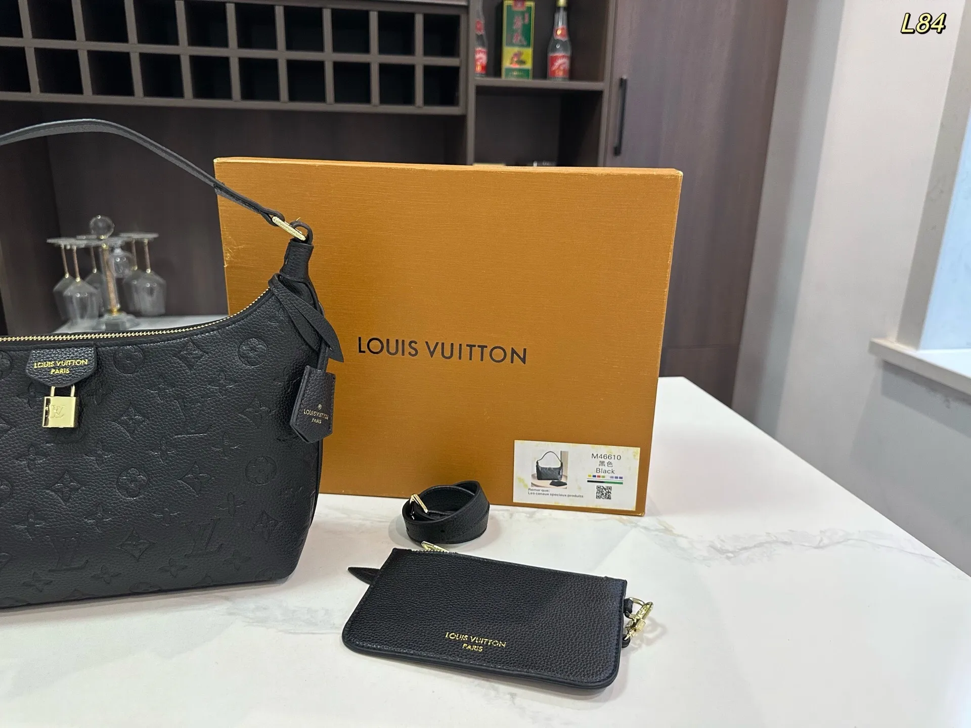 All categories Official website "Brand Women's Bags" Women's Bags 💙 LV 2025 new LV armpit bag