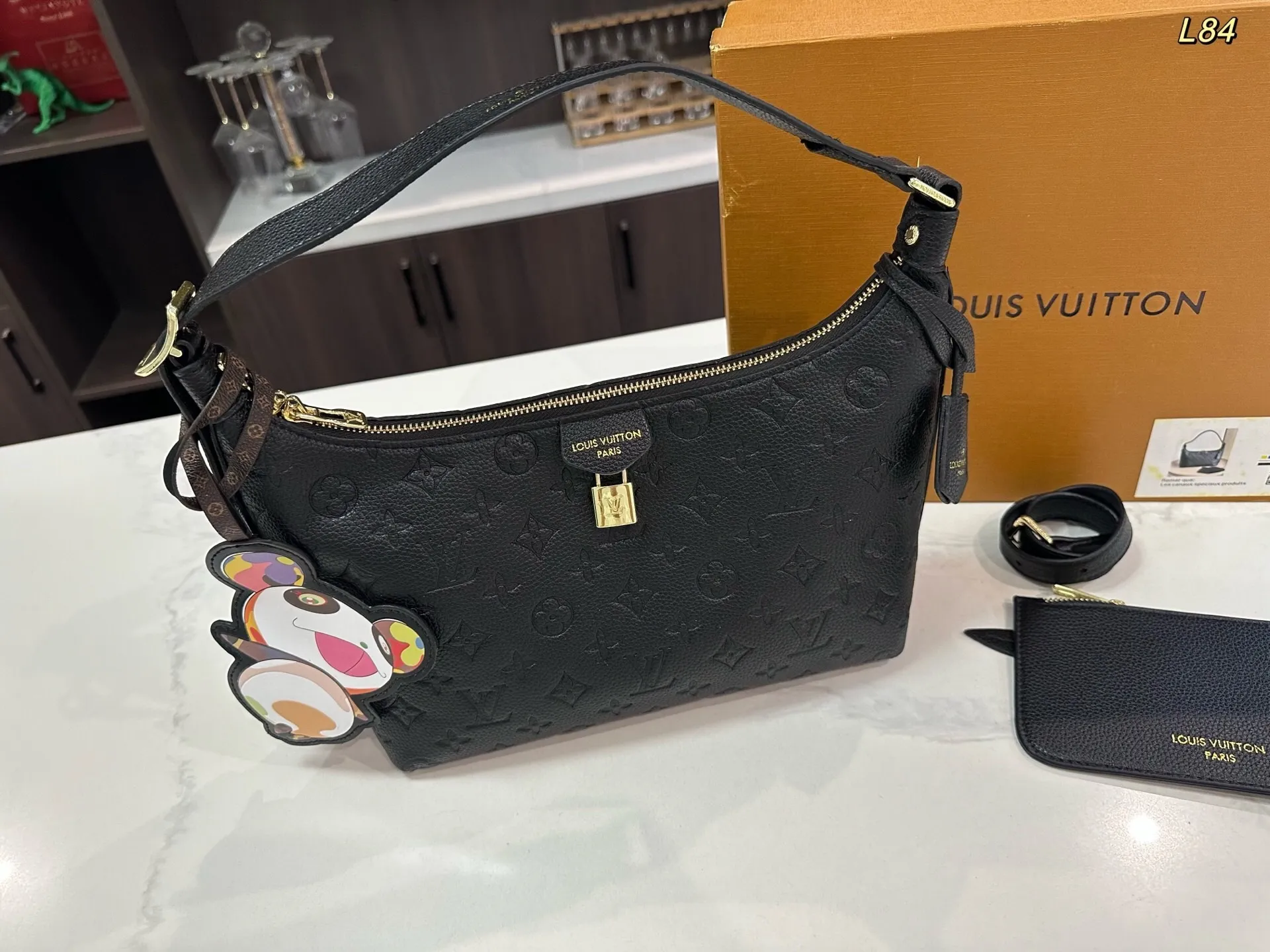 All categories Official website "Brand Women's Bags" Women's Bags 💙 LV 2025 new LV armpit bag