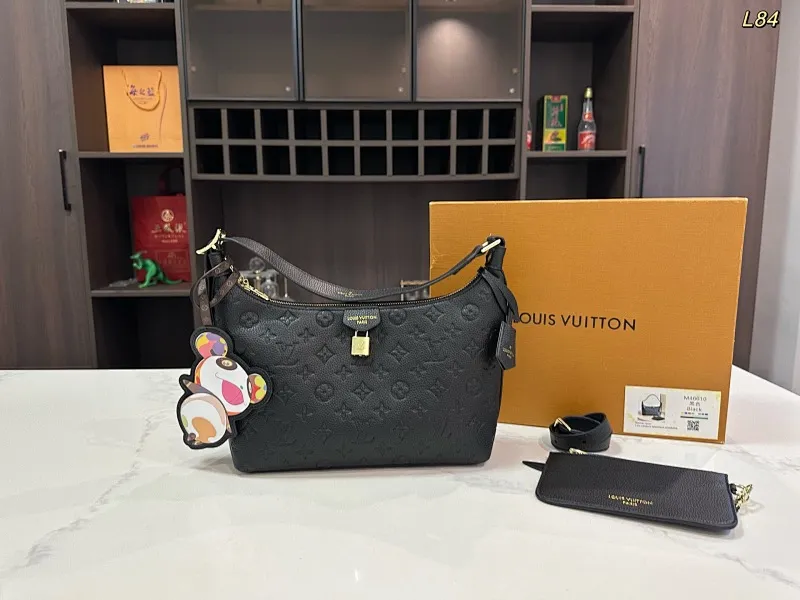 All categories Official website "Brand Women's Bags" Women's Bags 💙 LV 2025 new LV armpit bag