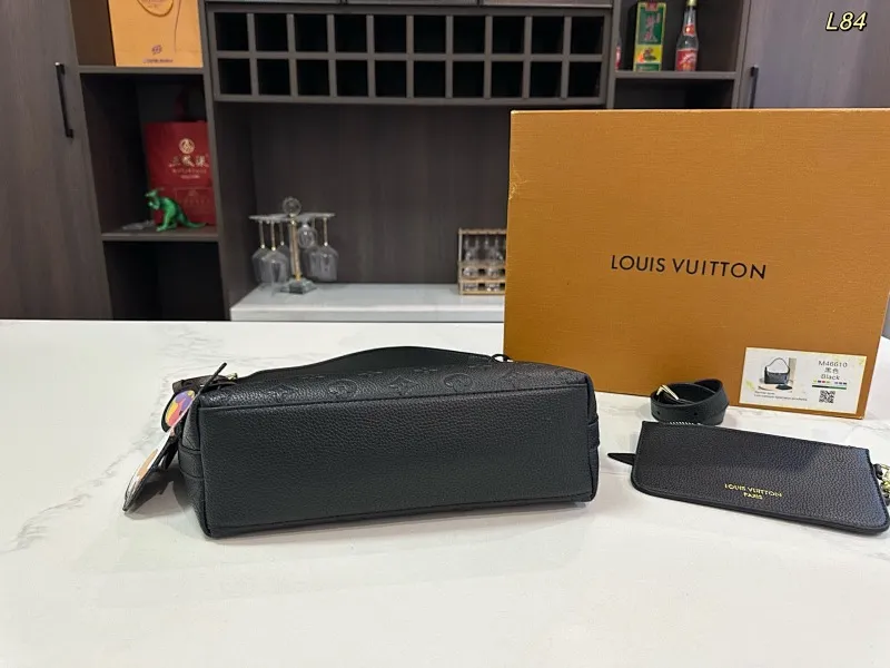 All categories Official website "Brand Women's Bags" Women's Bags 💙 LV 2025 new LV armpit bag