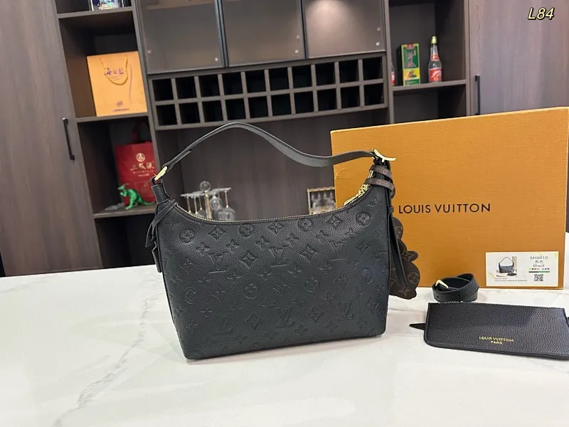 All categories Official website "Brand Women's Bags" Women's Bags 💙 LV 2025 new LV armpit bag