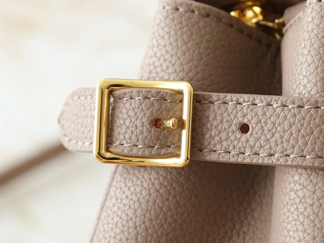 All Categories Official Website "Brand Women's Bags" Women's Bags 💙 LV 2025 New LV Crossbody Bag